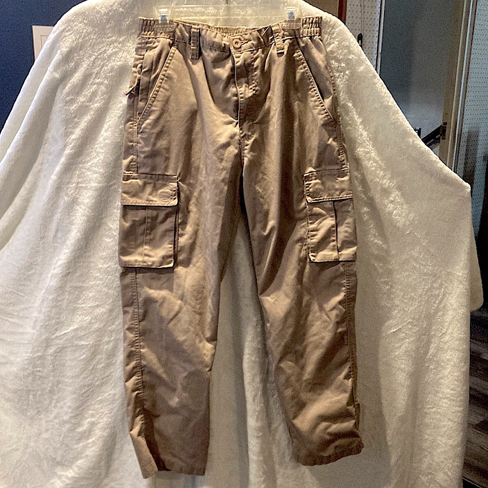 MENS SZ 32M TRI WAIST COMFORT SYSTEM CARGO PANTS